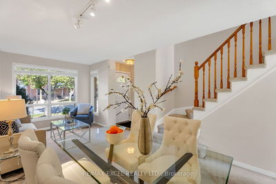 31 Rachel Cres  Markham, L6C 1R5 | Image 1