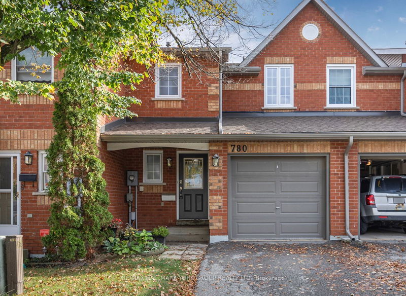 780 Caradonna Cres  Newmarket, L3X 1W5 | Image 1