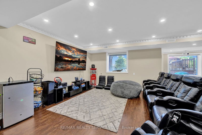 247 Sand Rd  East Gwillimbury, L9N 1K1 | Image 29