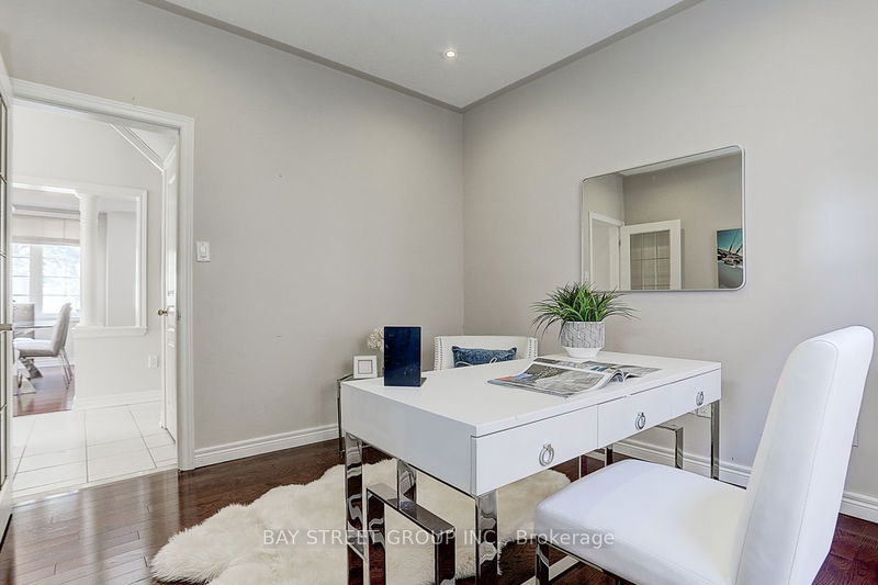 1 Fair Oaks Rd  Markham, L6C 2Z4 | Image 10