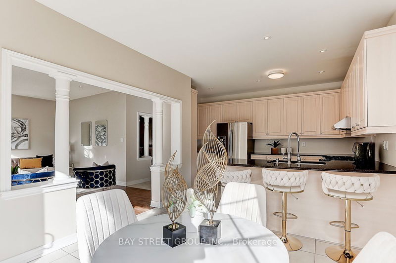 1 Fair Oaks Rd  Markham, L6C 2Z4 | Image 16