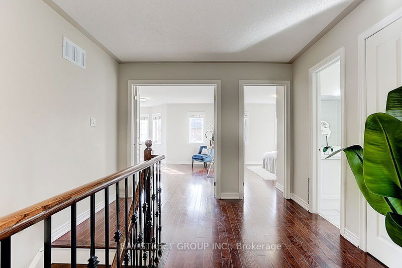 1 Fair Oaks Rd  Markham, L6C 2Z4 | Image 20