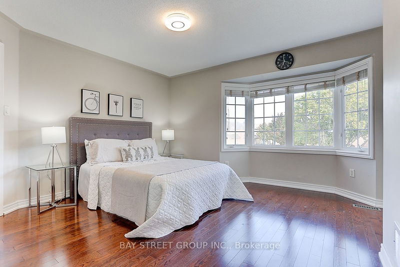 1 Fair Oaks Rd  Markham, L6C 2Z4 | Image 31