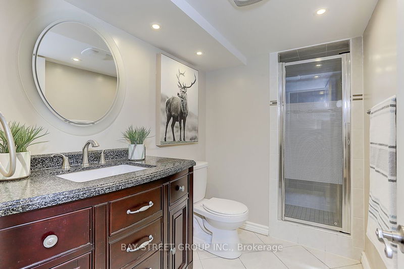 1 Fair Oaks Rd  Markham, L6C 2Z4 | Image 37