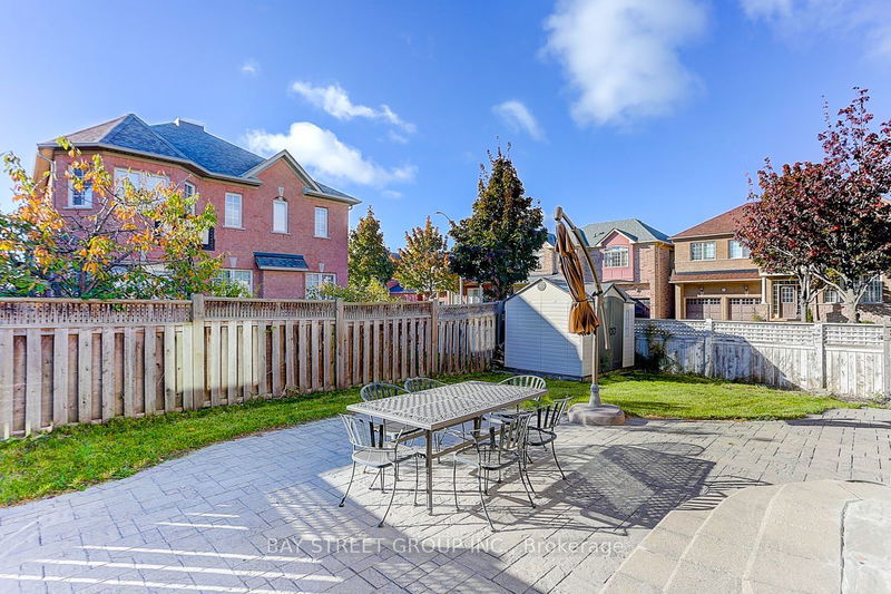 1 Fair Oaks Rd  Markham, L6C 2Z4 | Image 40