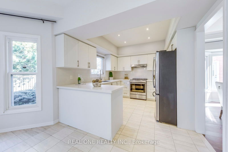 22 Arborfield Lane  Markham, L3P 7R7 | Image 15