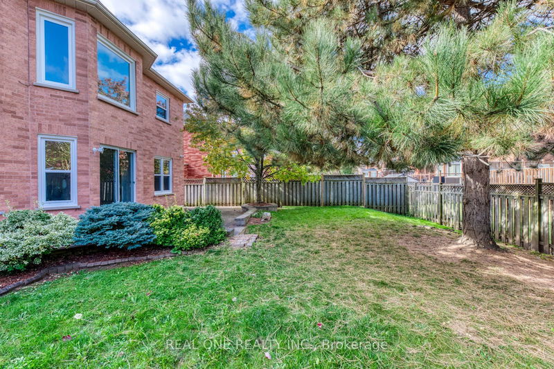 22 Arborfield Lane  Markham, L3P 7R7 | Image 39