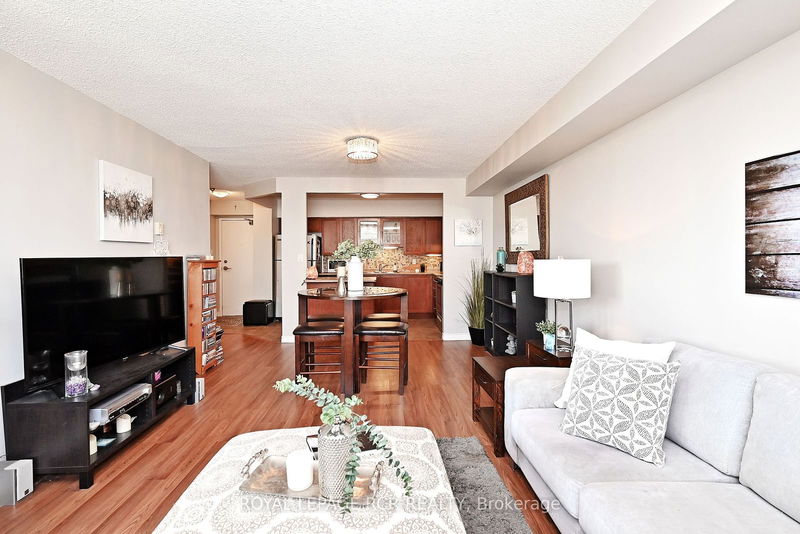  P1013 - 260 Davis Dr  Newmarket, L3Y 7C3 | Image 13