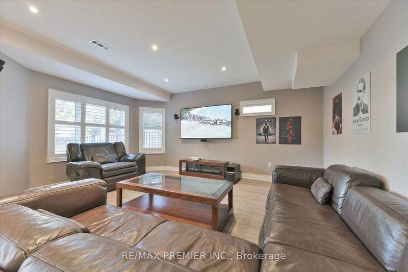 83 Heintzman Cres  Vaughan, L6A 4T1 | Image 28