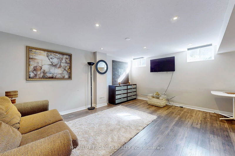 102 Betony Dr  Richmond Hill, L4E 0P5 | Image 24