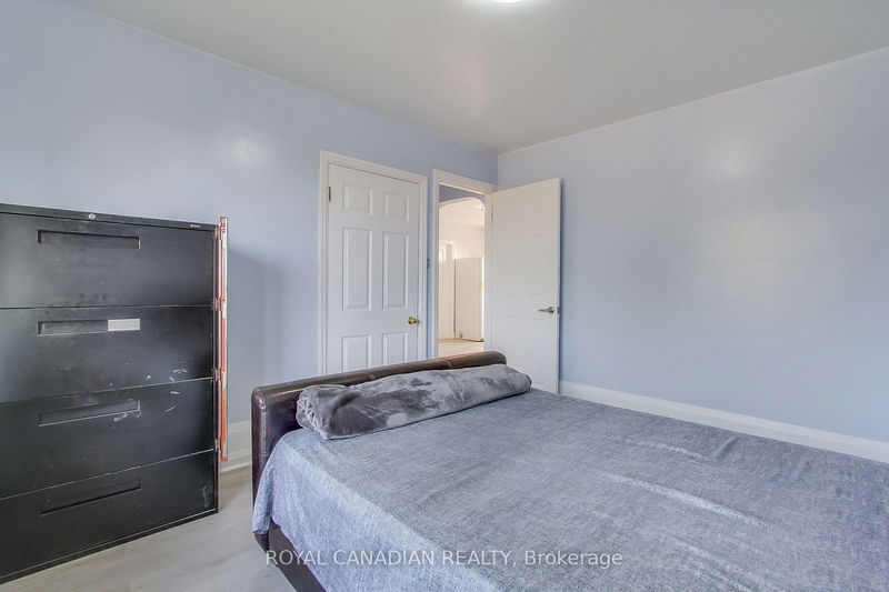 15 Grencer Rd  Bradford West Gwillimbury, L3Z 3Z2 | Image 13