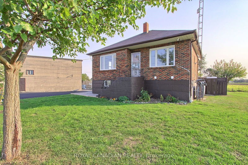 15 Grencer Rd  Bradford West Gwillimbury, L3Z 3Z2 | Image 2