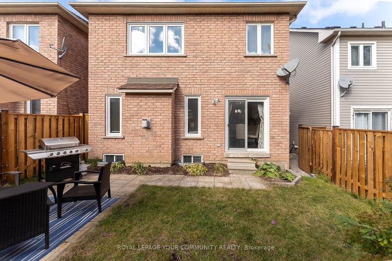 31 Glasgow Cres  Georgina, L4P 4B3 | Image 5