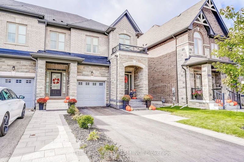 70 Walter Proctor Rd  East Gwillimbury, L9N 0L6 | Image 2