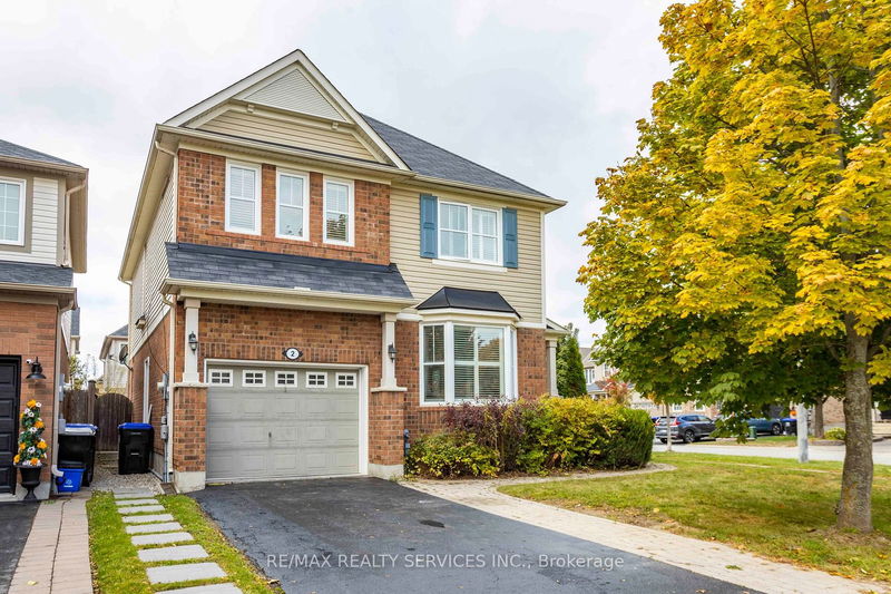 home for sale on 2 Kidd Crescent
