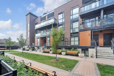Townhouse sold at 1202-5299 Highway 7, Vaughan, Ontario, L4L 1T4 - Vaughan Grove - MLS: N9417042