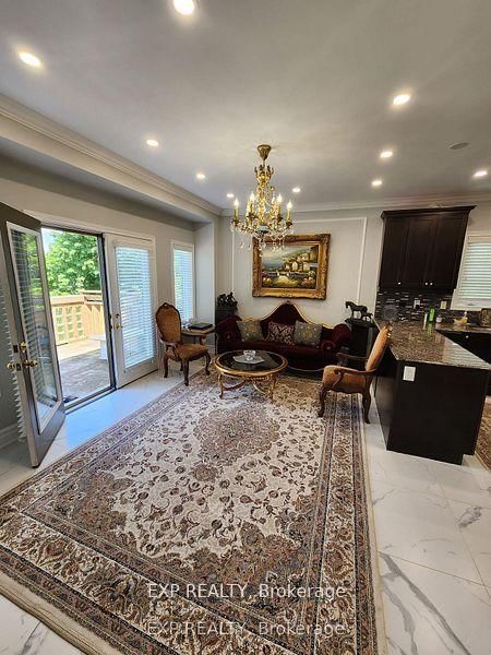 72 Headwater Cres, Richmond Hill, L4C 0T2 | Image 3