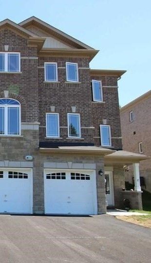 home for lease on 47 Milson Crescent