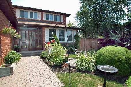 266 London Rd, Newmarket, L3Y6K8 | Image 2