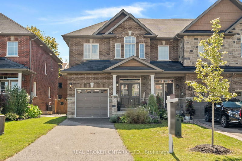 9 Michael Cummings Crt, Uxbridge - Uxbridge image-0-0