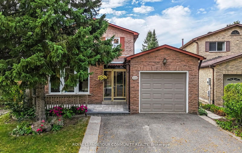 home for sale on 32 Mercer Crescent