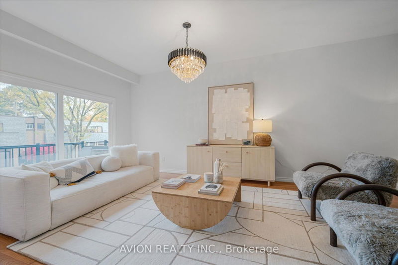 home for sale on 11 Woodglen Way