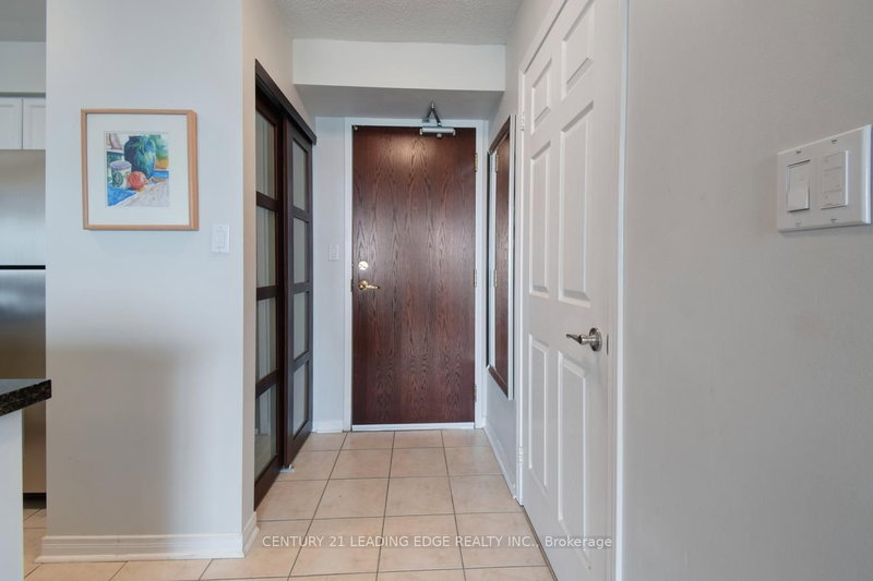 LPH19 - 39 Oneida Cres, Richmond Hill, L4B 4T9 | Image 3