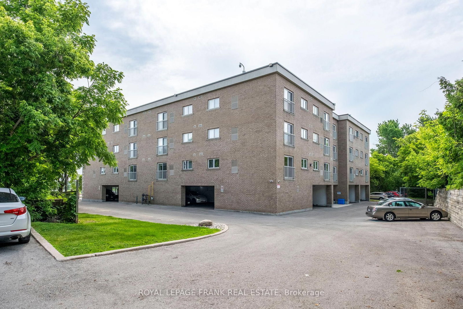 Listing Image 33