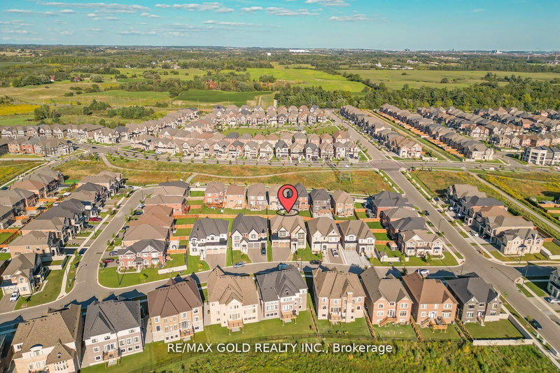 105 First Nations Tr, Vaughan, L4H 4V9 | Image 2