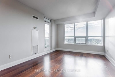 Unit 810 — 30 North Park Road — photo 3