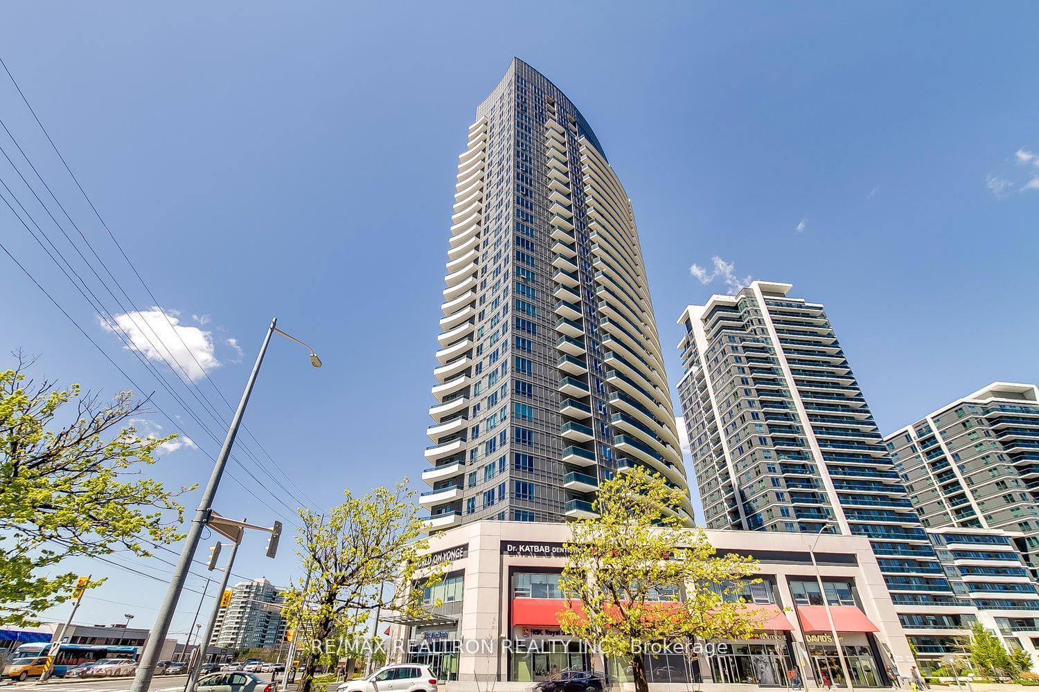 Building in 7191 Yonge Street