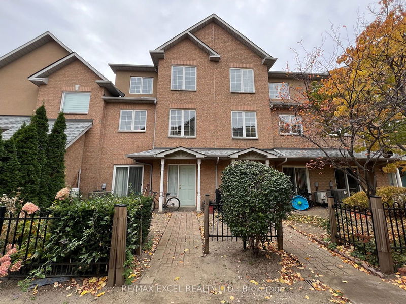 home for lease on 11-6 Cox Boulevard