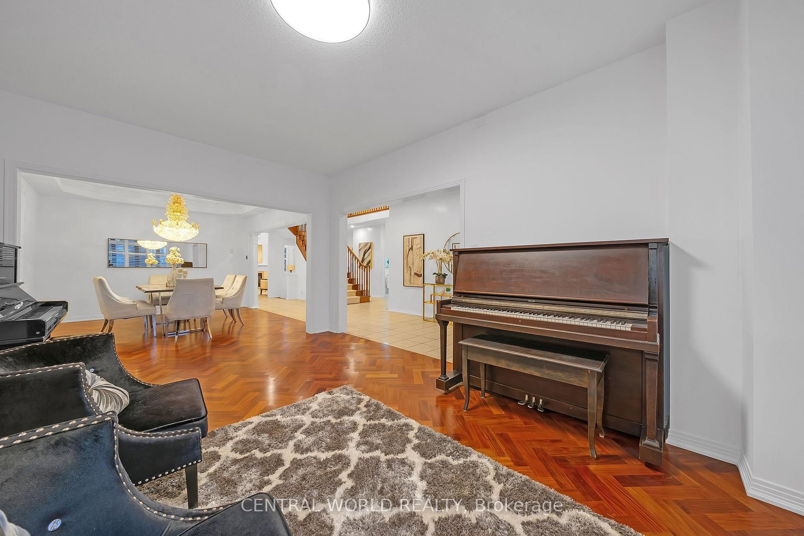 Listing Image 7