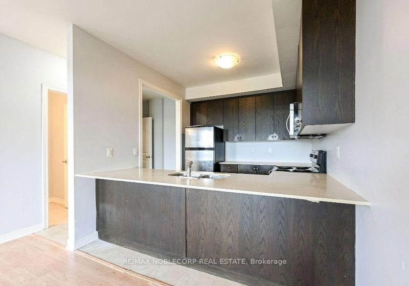 9 - 9601 Jane St, Vaughan, L6A 4G5 | Image 3