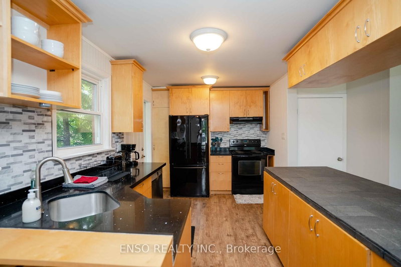 Unit B - 24 Gentry Cres, Richmond Hill, L4C 2G9 | Image 3