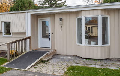 39 Corner Brook Tr, Innisfil - Rural Innisfil image-0-2