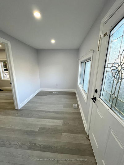 402 The Queensway South, Georgina - Keswick South image-0-1