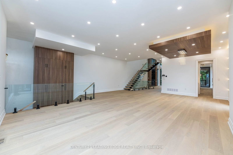 52 Wildwood Ave, Richmond Hill, L4E 3B3 | Image 2