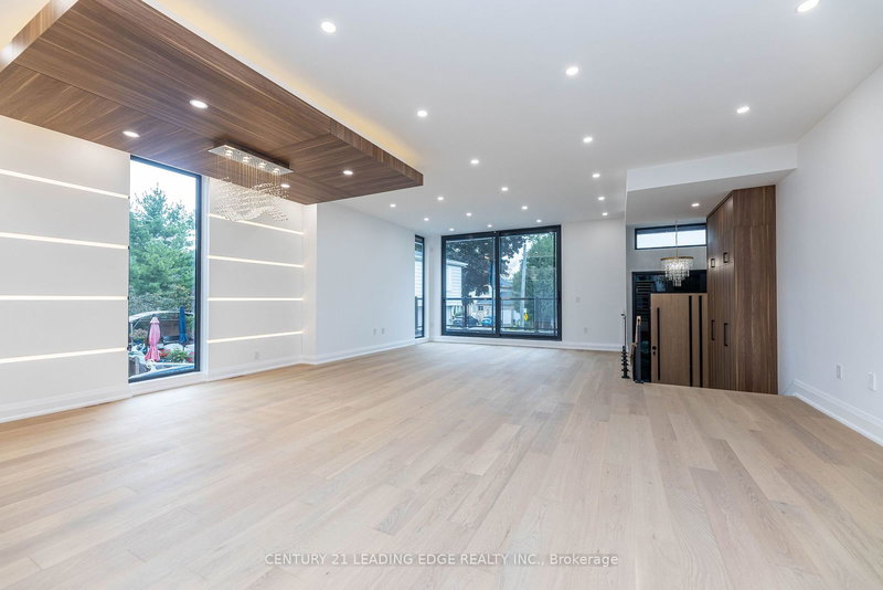 52 Wildwood Ave, Richmond Hill, L4E 3B3 | Image 3