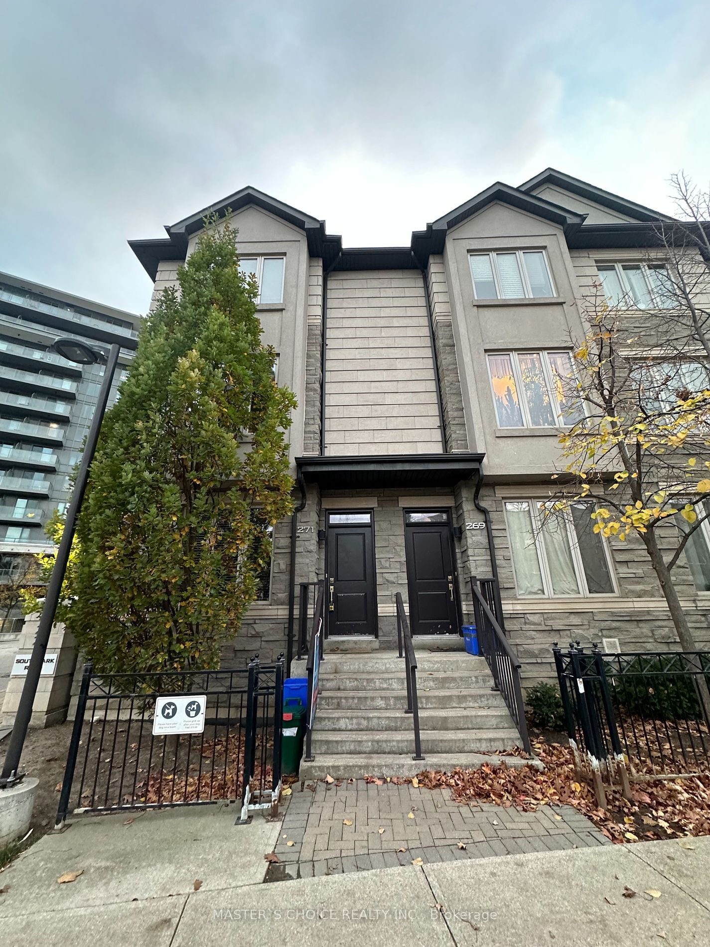 Townhouse leased at TH27-271 South Park Road, Markham, Commerce Valley, L3T 0B6 - MLS: N9768382