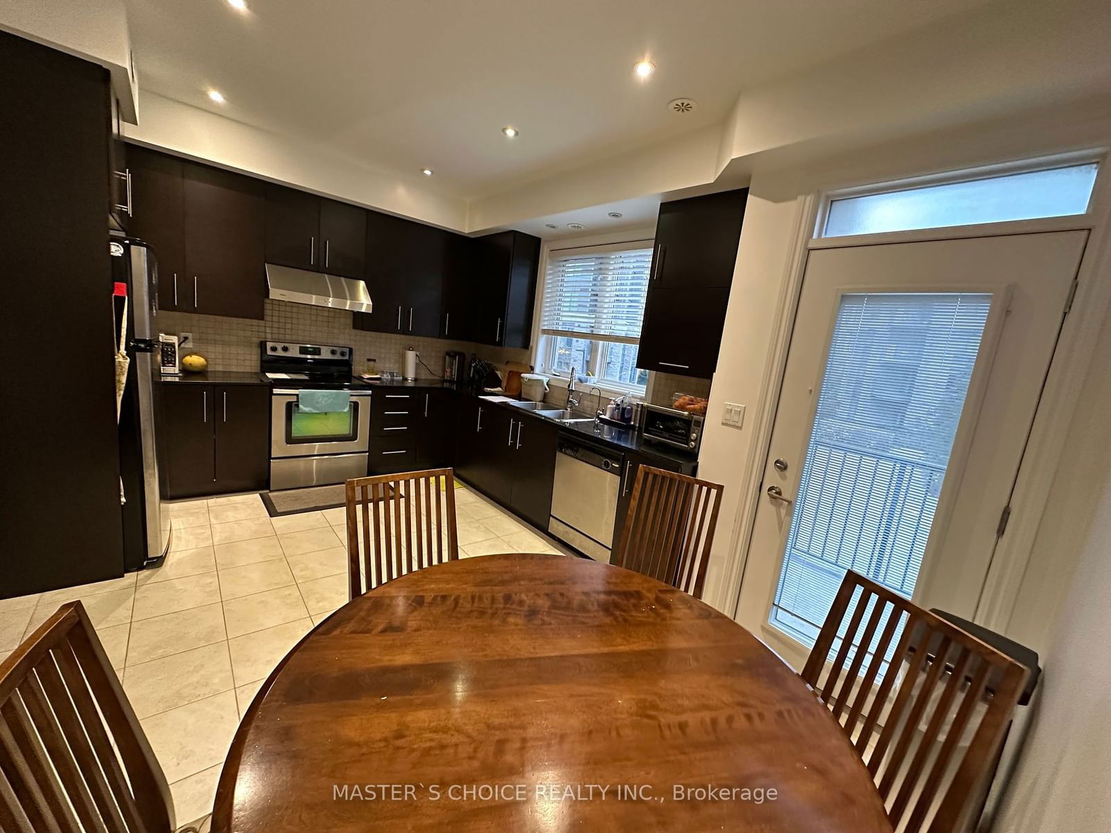 Townhouse leased at TH27-271 South Park Road, Markham, Commerce Valley, L3T 0B6 - MLS: N9768382
