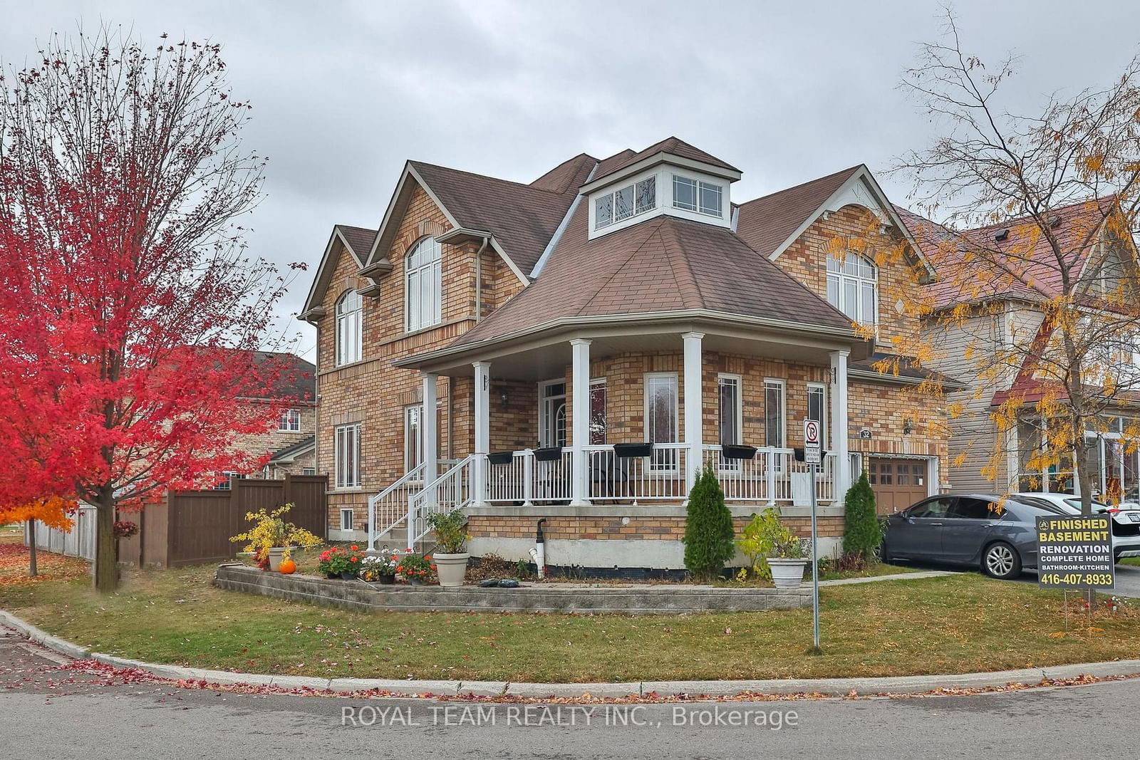 Building at 32 Carness Crescent, Georgina, Keswick South