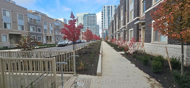 home for lease on 349-100 Honeycrisp Crescent