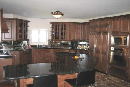 9 Black Crt, Aurora, L4G8A1 | Image 3