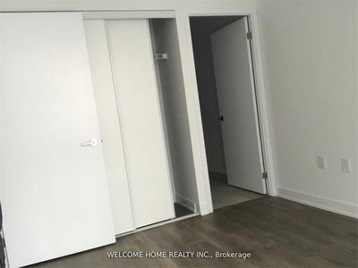 Unit 710 — 38 Honeycrisp Cres, Vaughan - Vaughan Corporate Centre image-0-4