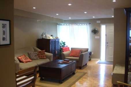 108 Nahanni Dr, Richmond Hill, L4B4L5 | Image 2