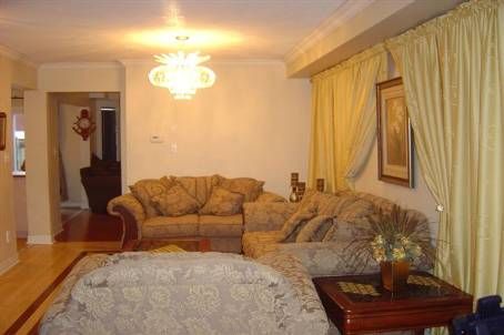 75 Shetland Cres, Vaughan, L6A 3B | Image 2