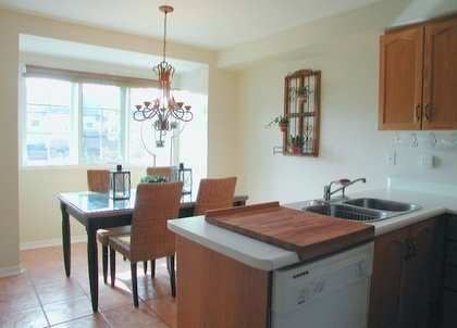 118 Mugford Rd, Aurora, L4G7J8 | Image 3