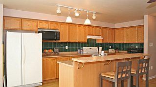 102 Roxton Rd, Oakville, L6H6V4 | Image 3