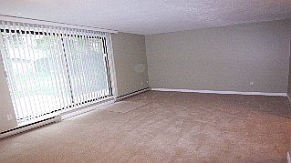 148 - 1066 Falgarwood Dr, Oakville, L6H2P3 | Image 3